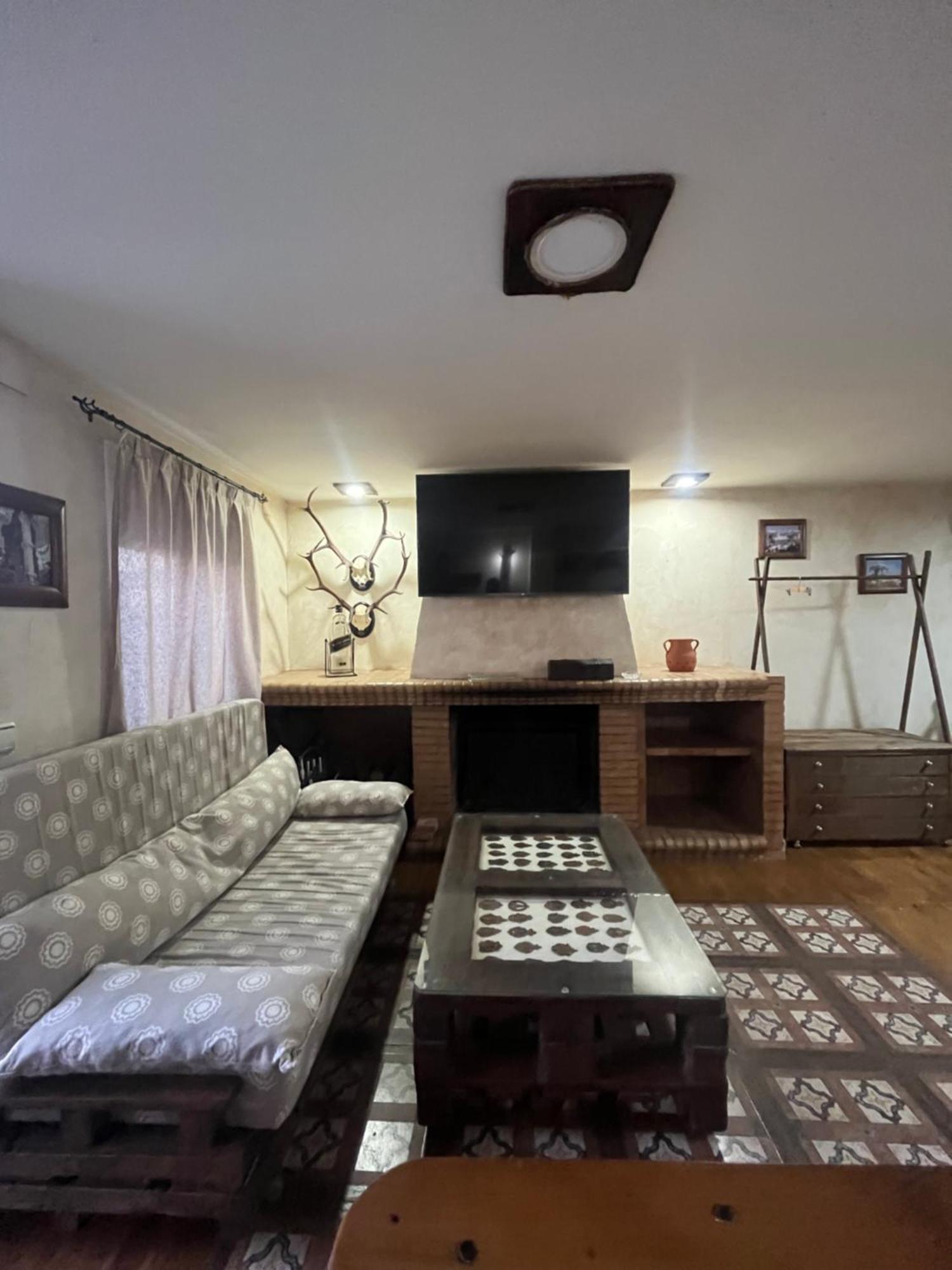 Estudio Las Palmillas La Puebla del Rio Luaran gambar